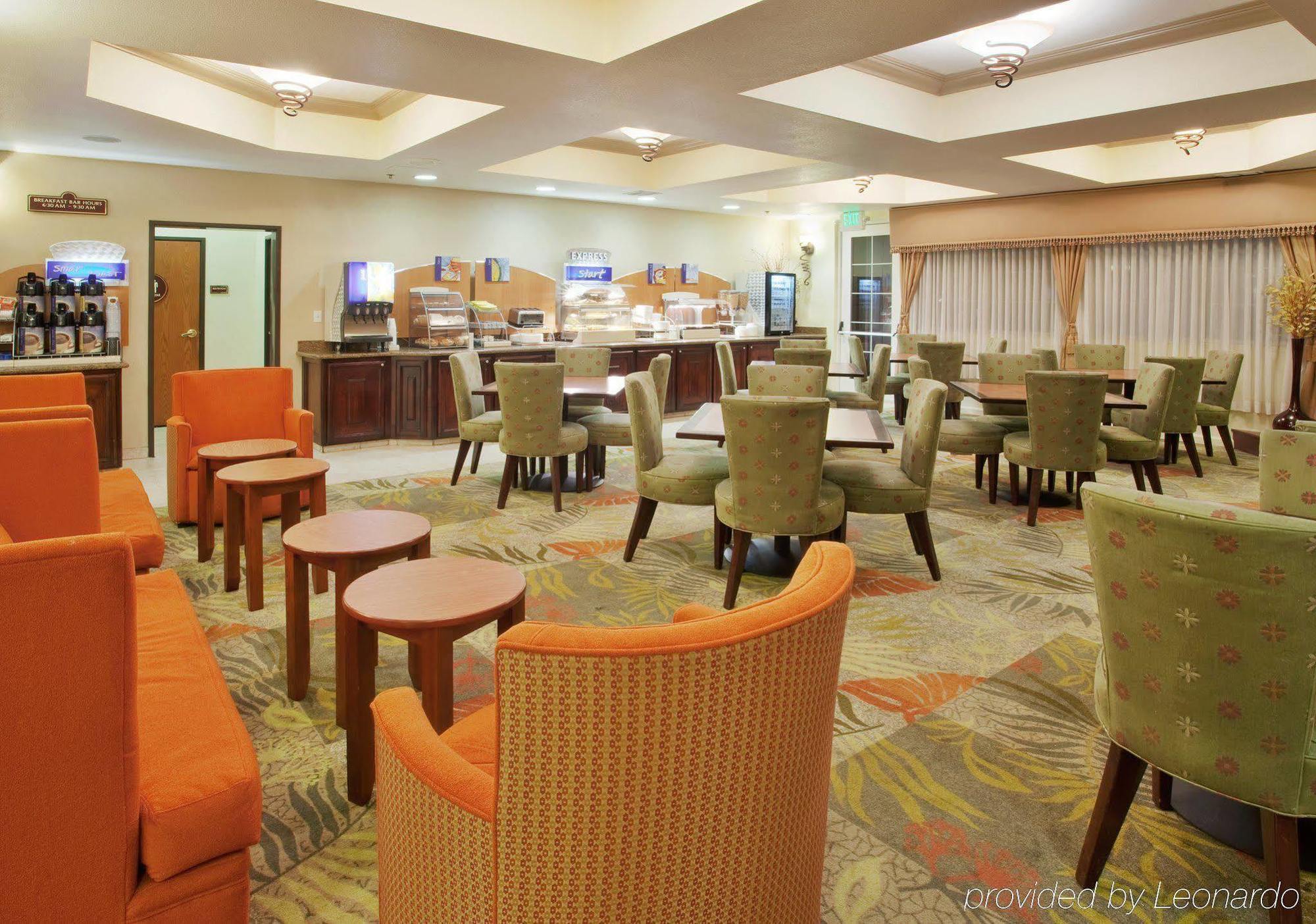 Holiday Inn Express & Suites Oakland - Airport By Ihg Exterior foto